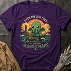 Hugs & Naps | T-Shirt