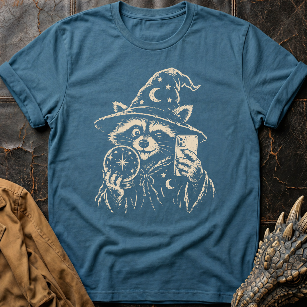Racoon Selfie | T-Shirt
