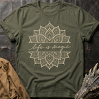 Life is Magic | T-Shirt