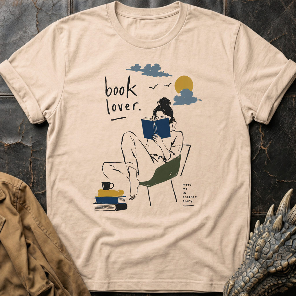 Book Lover | T-Shirt